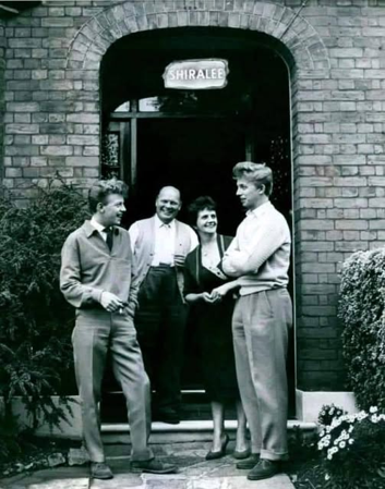 3  Colin, Darbo, Betty and Tommy Hicks.  X..png