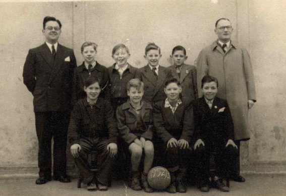 Faraday Street. The Michael Faraday School football team of 1952-3. 1 X..png