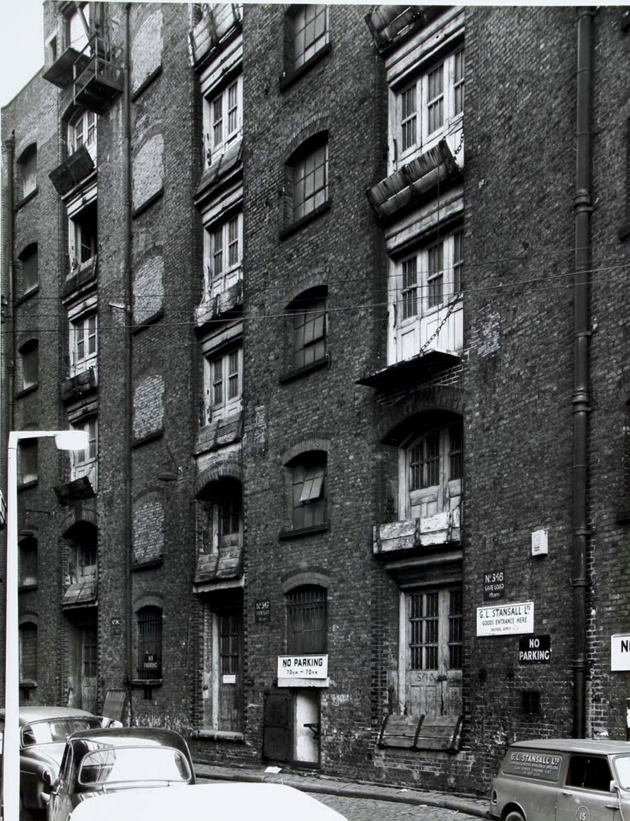 Clink Street, Pickfords Wharf  1972..jpg