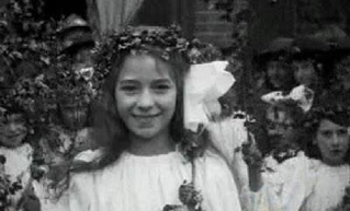 Browning Street,  May Queen 1920..png