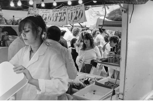 East Lane, Shellfish Stall c1989.  Wally Bryant's eel and shellfish stall. X.png