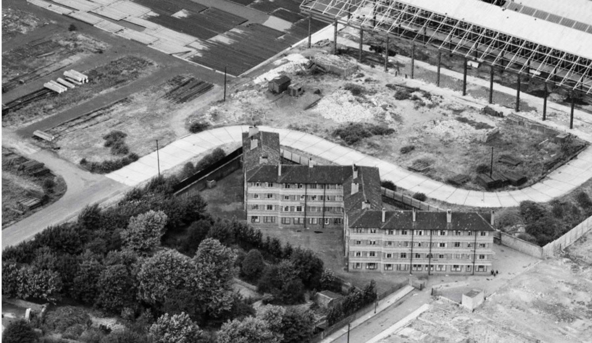 Bryan Road middle bottom, off Rotherhithe New Road, this is Holyoake House.  X..jpg