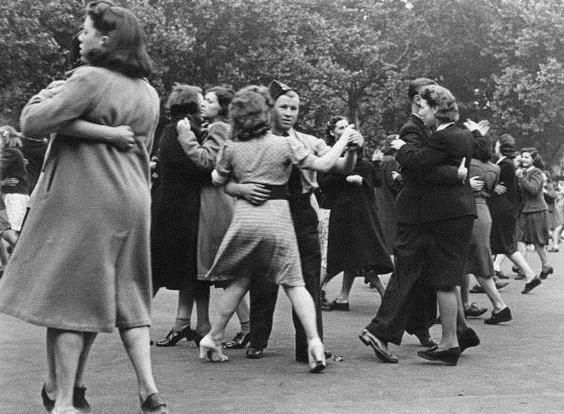 SOUTHWARK PARK 1940S..jpg