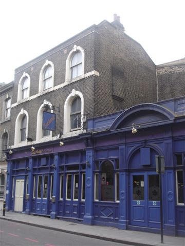 CRUCIFIX LANE PUB 2.jpg