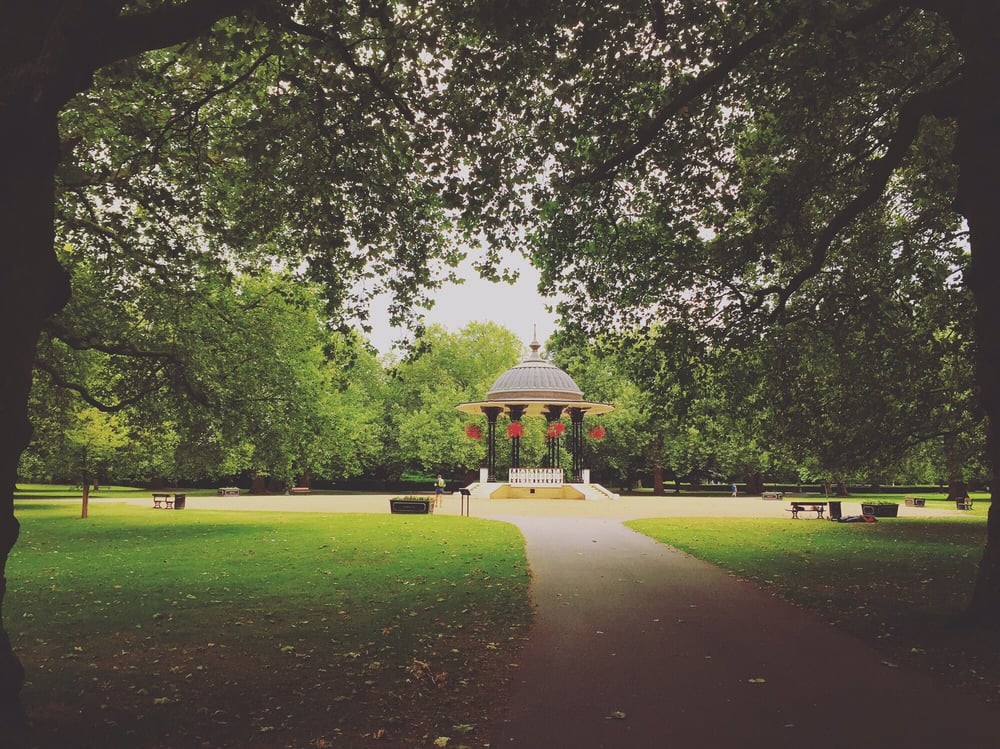 Southwark Park Bandstand 2016.jpg