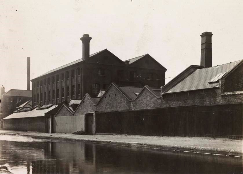 86 - 87. Glengall Wharf. Hines Strand & Co. Wharf Albany Engine Co. c.1915-1925.jpg
