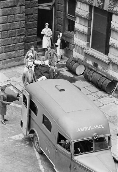 GUY'S HOSPITAL WW2.jpg