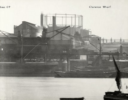 South Metropolitan Gas Works 1937, with a collier moored against the wharf. The Rotherhithe gas works closed in 1959..jpg