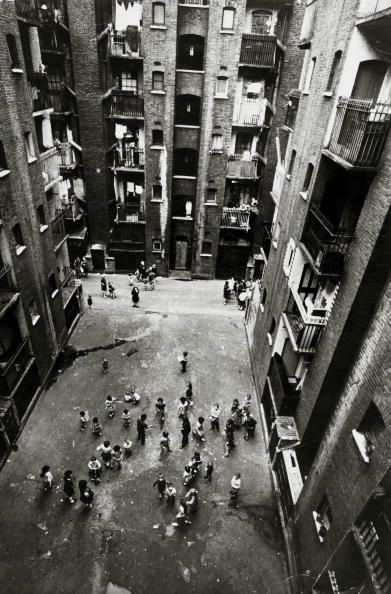 1966 Tenement blocks in Collinson Street off Southwark Bridge Road.jpg