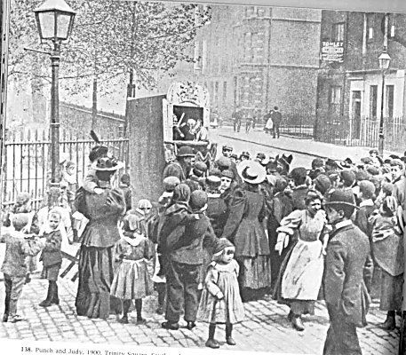 Punch and Judy in Trinity Square London 1900.jpg
