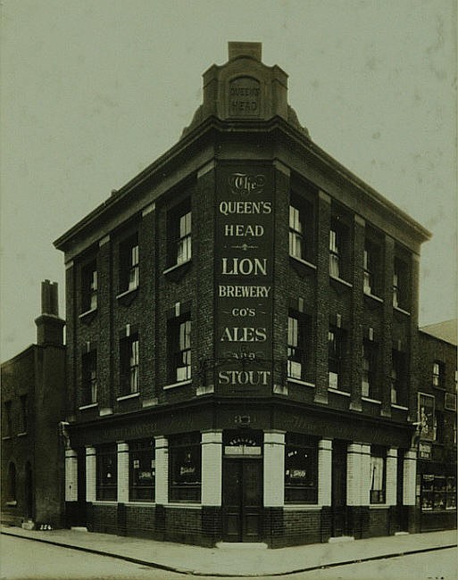 The Queens Head 33 Paradise Street Rotherhithe.jpg