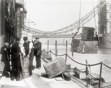 Butlers Wharf, Tooley St c1910.jpg