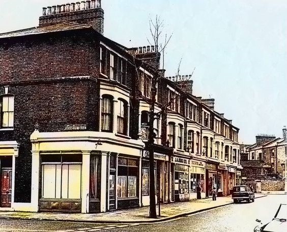 ILDERTON ROAD, BRAMCOTE GROVE HEADING TOWARDS ROTHERHITHE NEW ROAD 1960s X.jpg