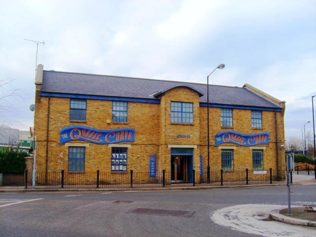 The Quebec Curve Pub was situated at 100 Redriff Road. This pub is now used as a restaurant X.jpg