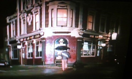 Bramcotes Arms Pub Bermondsey in 1984 when Dempsey and Makepeace was being filmed.jpg