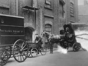 Butlers Wharf. Bermondsey 1940..jpg