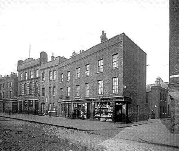 Great Suffolk Street,Southwark.  Moonraker Pub left & Kings Court to the right c1956.gif