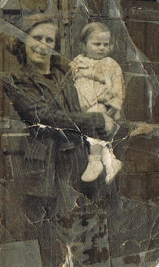 Mum & Jan,16-6-1950..jpg