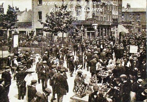 EAST LANE, THE RISING SUN PUB, CORNER OF ORB STREET..jpg