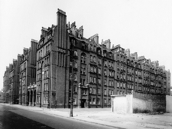 Guiness buildings pages walk.jpg