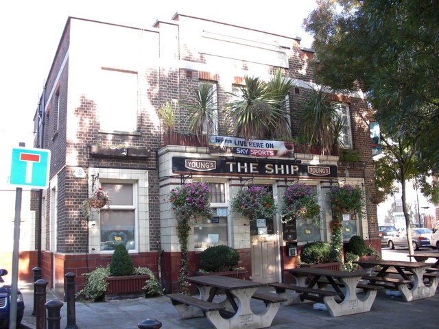 THE SHIP, ST MARY CHURCH STREET, ROTHERHITHE, 2009.jpg