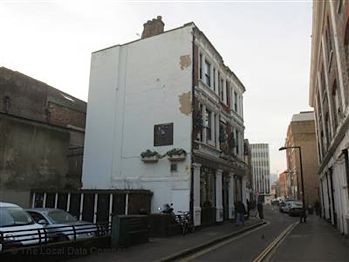 Kings arms, Newconem Street, Borough, 2015.jpg