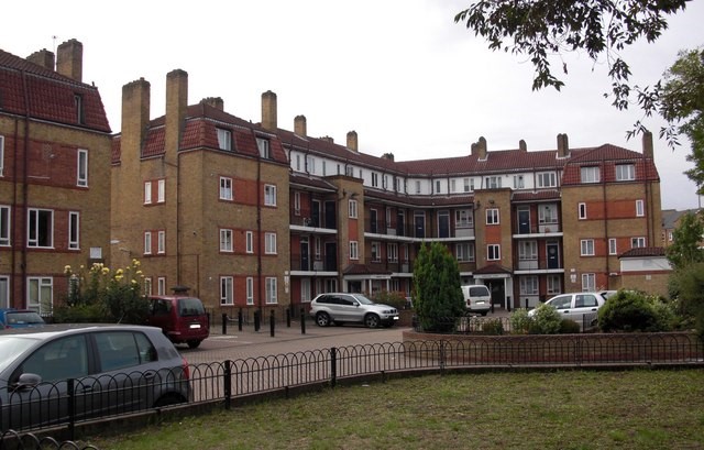 Rotherhithe Street, part of Amos Estate, there are another five buildings that complete the estate 2009    X.jpg