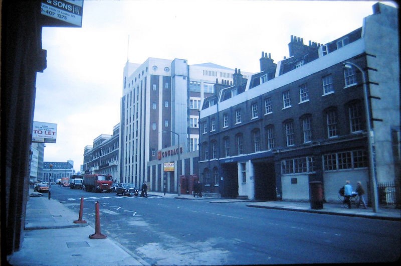 Southwark Bridge Road (1980) Barclay Perkins Brewery. (now Courage’s Shad Thames).jpg
