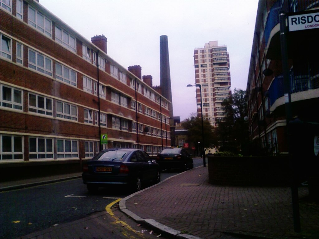 Renforth Street Risdon Street  Aylton Estate  Surrey Quays  SE1 2016.jpg