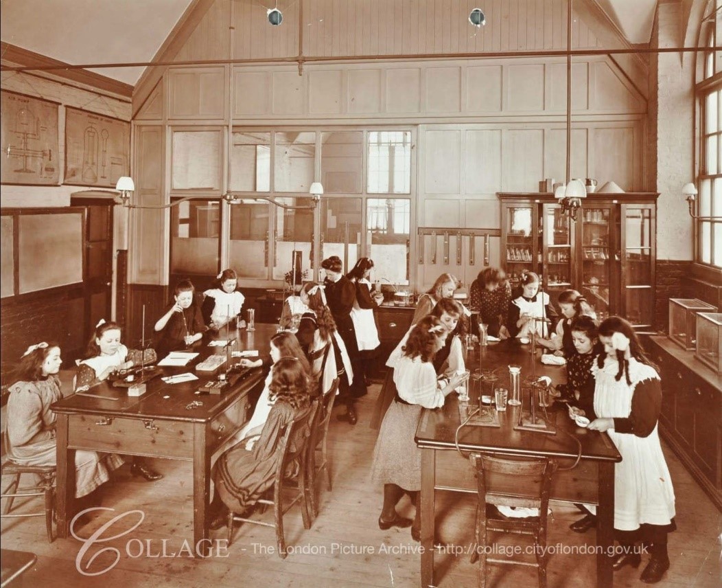 Monnow Road School Bermondsey in 1908..jpg