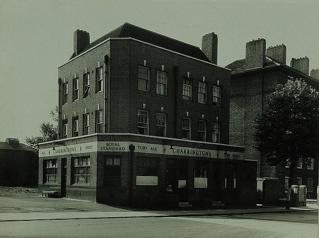 Royal Standard, 20 Harper road, in 1942.jpg
