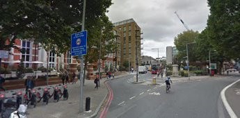 Queen Elizabeth Street (left) the stall was just where the buses are. Tooley Street (right) 2017.jpg