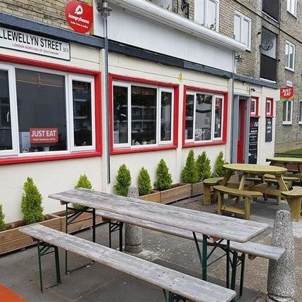 Prince of Wales pub, corner of Scott Lidgett Crescent and Llewellyn Street. closed c 2013.jpg