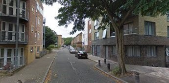 Elgar St, Site of The Ship York Pub 2018, on the right.Looking down Elgar Street, Rotherhithe Street to the left..jpg