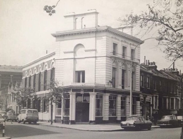 Banyard Road, left, Southwark Park Tavern, pub now closed X.jpg