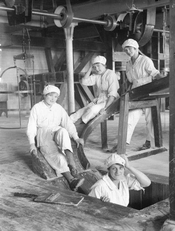 Workers, Hartley's Jam Factory, Bermondsey 1928  X.jpg