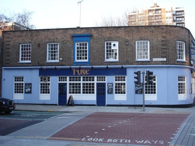 Borough High Street number 280, site of The Red Lion Pub in 2007.jpg