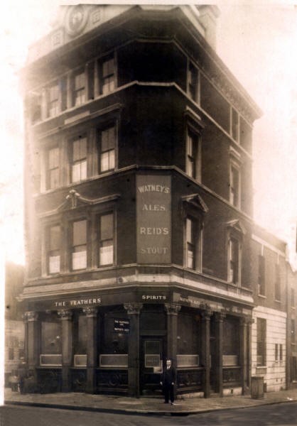 The Feathers, 6 Dockhead, Bermondsey - circa 1920.jpg