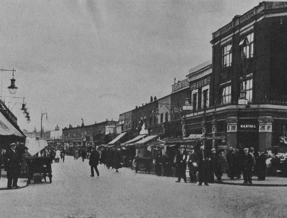 Southwark Park Road, Colleen Bawn Pub, Bermondsey.jpg