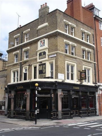 Southwark Bridge Road corner of Sawyer Street left, Goldsmith's Arms  - in May 2007.jpg