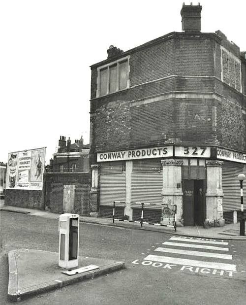 Jamaica Road by the Rotherhithe Tunnel Rotherhithe. 1.jpg