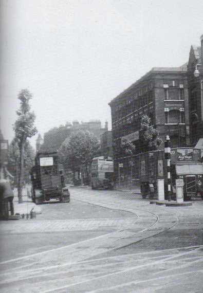 Bricklayers Arms into Tower bridge Road.jpg