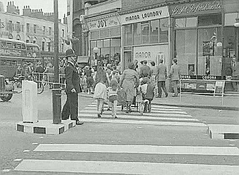 From the Film Adventure in the Hopfield’s, 1954. St. George's Circus 1954, crossing in Lambeth Rd, Leetes Paint shop can just be seen on the left in London Rd..jpg