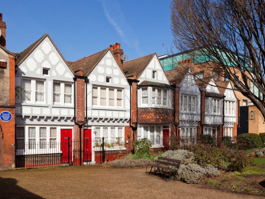 Red Cross Way, 2017, Red Cross Cottages and Gardens, Southwark, was Red Cross St. 2.jpg