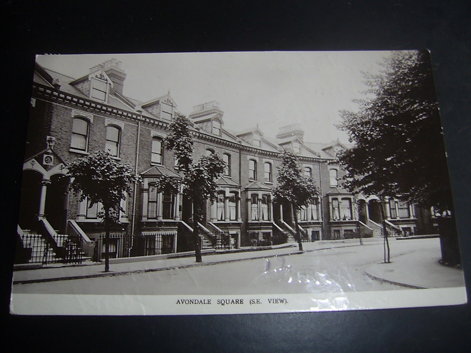 AVONDALE SQUARE c1910.jpg