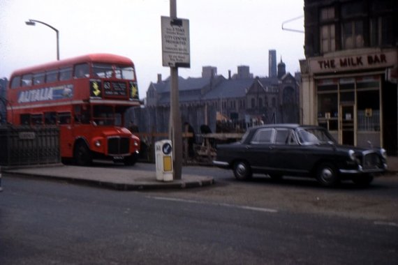 Old Kent Road Bricklayers Arms.jpg