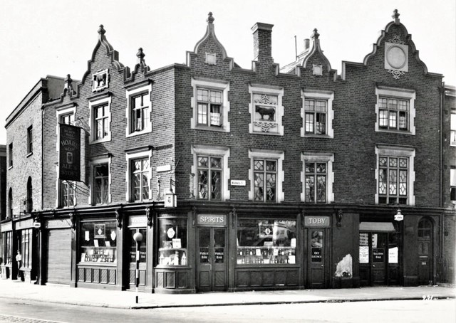 Old Kent Road. The Black Bull c1935.jpg