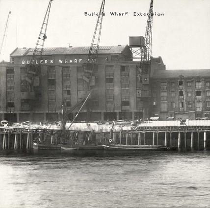 Butler's Wharf Extension 1937,.jpg