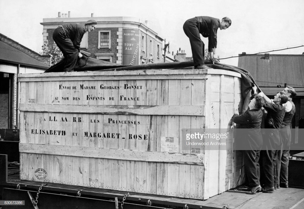 Bricklayers Arms Goods Depot 1938, container from France for Princess Elizabeth & Princess Margaret.   X.jpg