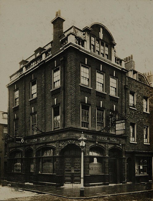 Queens Head, 263 Union Street, Southwark.jpg